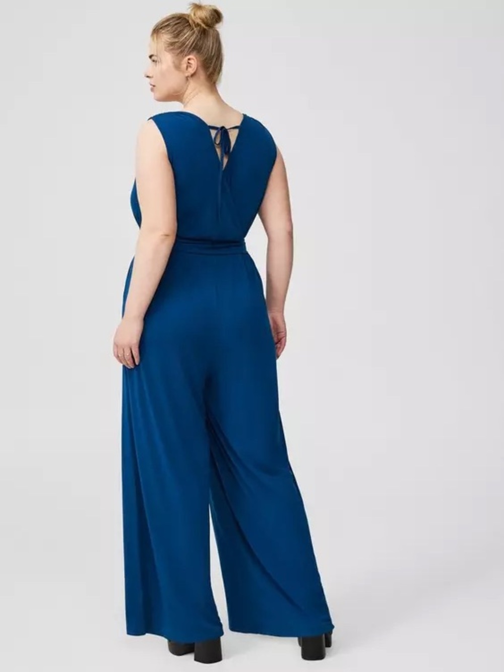 Torrid Studio Knit Surplice Tie Back Wide-Leg Jumpsuit Size 1 Opal Blue NWT - Picture 10 of 13